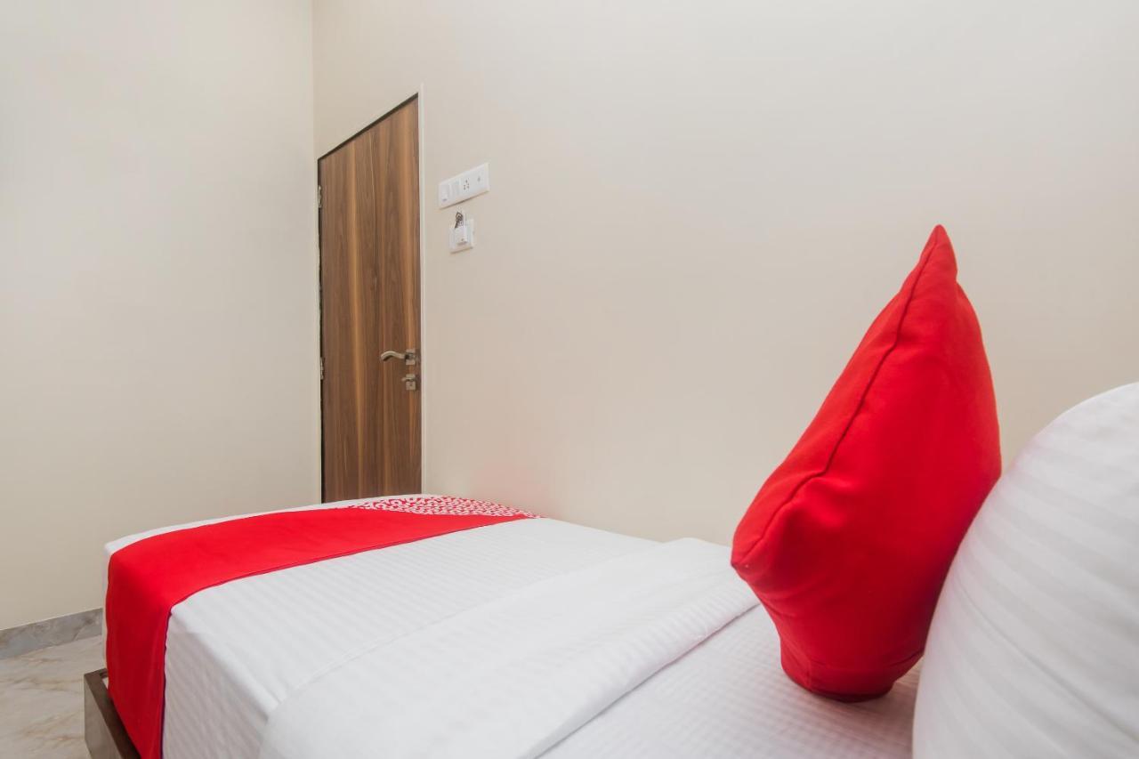 Hotel O Greenforest Near Airport Road Metro Station Mumbai Kültér fotó