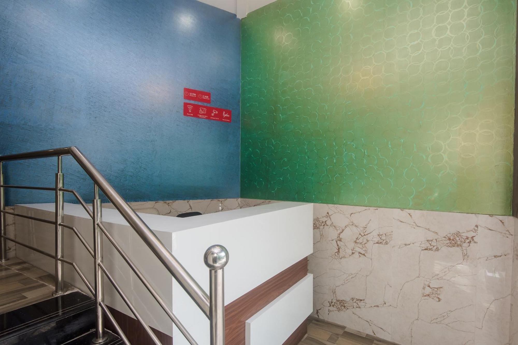 Hotel O Greenforest Near Airport Road Metro Station Mumbai Kültér fotó
